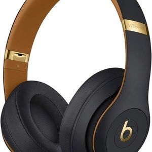 Beats Studio3 Wireless Headphones  Brand New